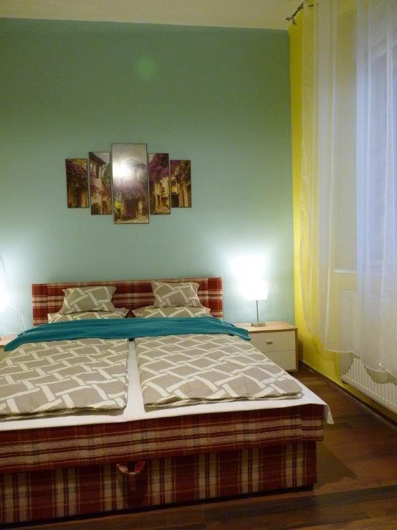 Eper Apartman Debrecen Exterior photo